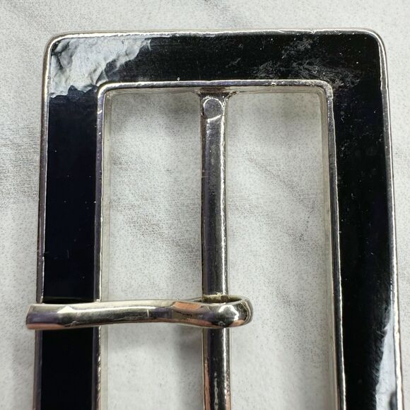 Silver Tone and Black Bar Simple Basic Belt Buckle - Picture 3 of 12